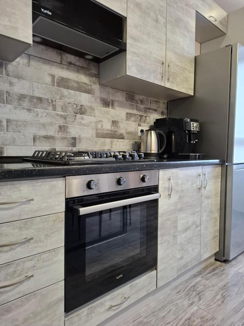 Atlant Luxury Family Apart Поряд З Тц Депот, Безконтактне Заселення Czernowitz Exterior foto